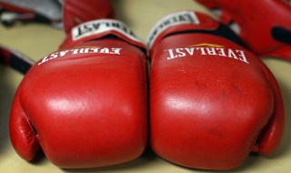 Нокаутиран, без дори да получи удар (ВИДЕО)