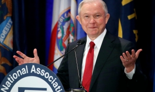 Правосъдният министър на САЩ имал контакти с руския посланик