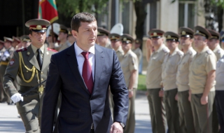 Военната академия и Военноморските сили са с нови началници