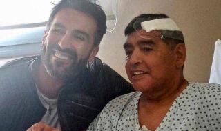 Нови разкрития: Дни преди смъртта си Марадона побеснял и уволнил личния си лекар