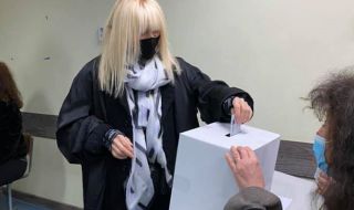 Лили Иванова отиде да гласува и получи голяма изненада