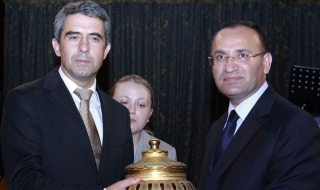 Мюсюлмани от Гърция, Косово, Македония и Турция на ифтара с президента