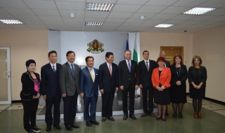 Привличаме китайски инвестиции