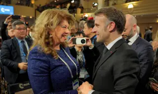 Йотова разговаря с френския си колега Еманюел Макрон