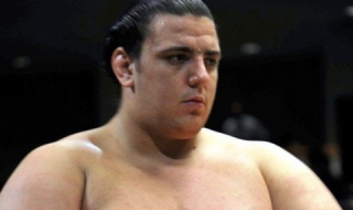 Аоияма с още една загуба в Токио