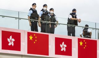 Хонконг под опеката на Китай: симулация на сигурност и благоденствие