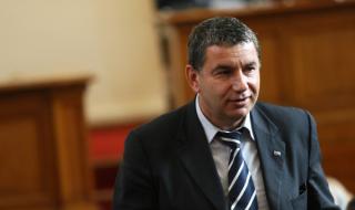 Димитър Байрактаров за ФАКТИ: Субсидиите отиват във фирми на партийни босове