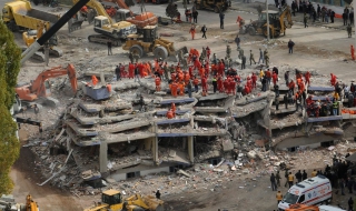 Млада жена извадена жива 66 часа след земетресението в Турция