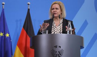 Германия няма да въвежда стационарен контрол по границите с Полша и Чехия заради мигрантите