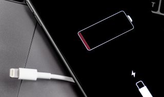 Apple поправи проблема с бързото изтощаване на батериите при iPhone и iPad