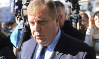 Каракачанов нападна Лозан Панов: Вас трансджендър ли Ви е раждал?