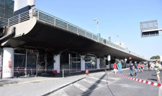 След пожара! Основното летище в Сицилия е извън строя