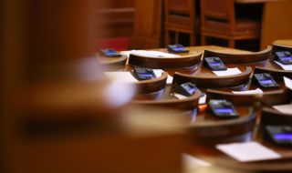 НС няма да гледа в четвъртък проект на декларация във връзка с антибългарските прояви в РСМ