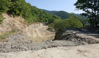 Започва възстановяването на пътя Ичера - Сливен