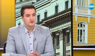 Явор Божанков: Президентът излезе по време на химна, за да ни блъска още малко пред медиите