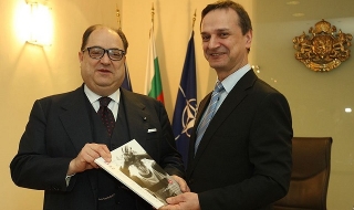 Министър Найденов се срещна с посланика на Малтийския орден