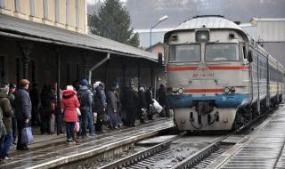 Да буташ или да не буташ влака?! (ВИДЕО)