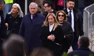 Мелони беше освиркана на погребение в Италия