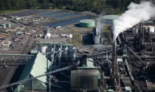 Експлозия в американска рафинерия край канадската граница, има пострадали