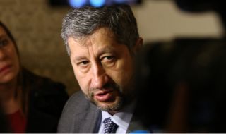 Христо Иванов: Да благодарим на службите и властта за руските дипломати