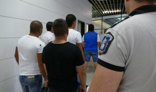 МВР предаде на Испания 8 българи, разследвани за трафик на проститутки