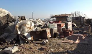 След проверка събарят незабавно 15 от къщите във Войводиново (ВИДЕО)