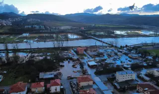 Учениците от наводнените места в община Крумовград се връщат в клас