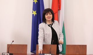 Първо във ФАКТИ: Караянчева се завръща в Народното събрание