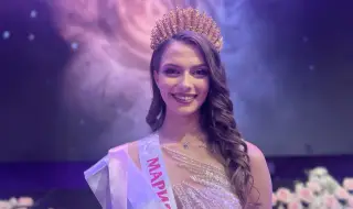 Мария Шамбурова е новата „Царица Роза“ ВИДЕО+СНИМКИ