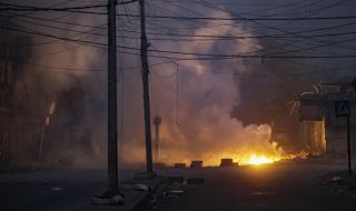 Израел удариха "стотици" цели в Газа през последния ден