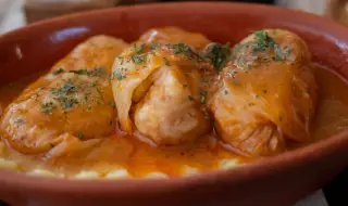 Рецепта на деня: Зелеви листа за сарми на микровълнова фурна