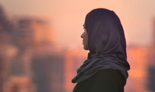 Афганистанките ще могат да учат, но с хиджаб и отделени от мъжете