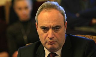 Проф. Герджиков: Зелените сертификати са много подходящи, но за друга държава