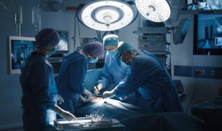 Първа трансплантация на матка в Обединеното кралство