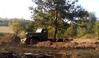 Снимката от нас – заглавието от вас