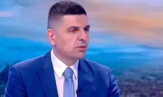 За Ивайло Мирчев имало "елемент на перверзия" в раздялата между ПП и ДБ