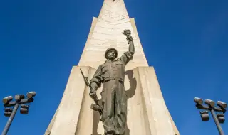 8 януари 1961: Французите гласуват за свободата на Алжир