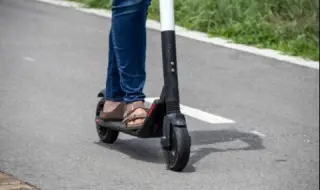 13-годишно дете е с опасност за живота след падане от електрическа тротинетка в Бургас