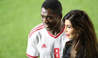 Футболна звезда смени религията си заради своята съпруга