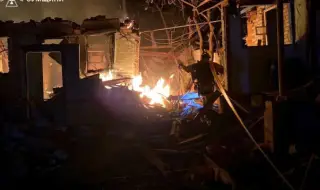 Руска ракета удари жилищен блок в Харков, шестима са ранени