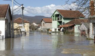 Проливни дъждове причиниха щети в Румъния