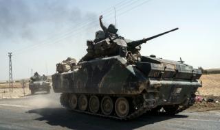 Турция вдига отбранителна линия по границата със Сирия