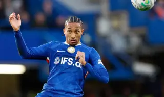 Барселона с интерес към звездата на Челси Жоао Педро 