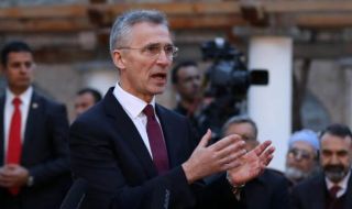 Йенс Столтенберг: НАТО подкрепя България в борбата ѝ с Русия