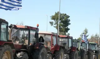 Гръцки фермери блокират граничния пункт Кулата - Промахон