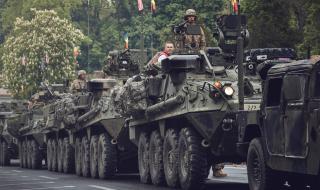 НАТО: Границата между мира и войната е размита