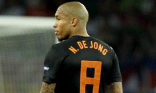 Интер все по-близо до Де Йонг