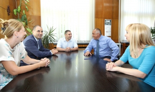 Районният съд отива във "военното НДК"