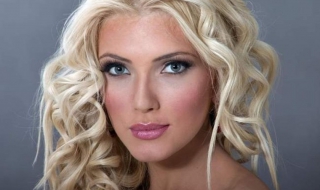 Футболист контузи босненска сексбомба (Видео)