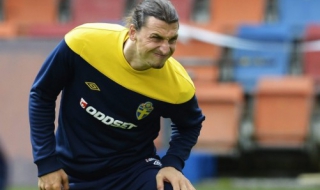 Футболист си купи остров